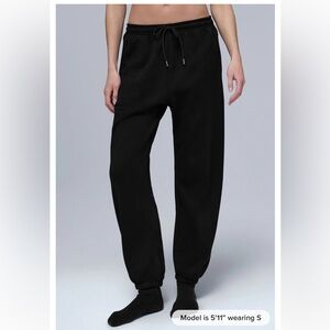 Ladies Black Alo Jogger Pants